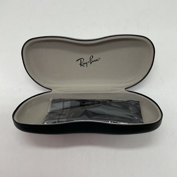 Rayban Hard Glasses Case Clamshell Closure Black Embossed with cleaning cloth - Picture 3 of 6
